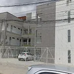 Praia, Shopping E Aeroporto